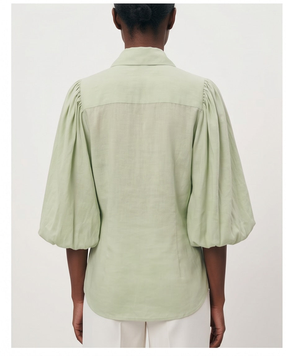 The Poet Sleeve Shirt in Pistachio