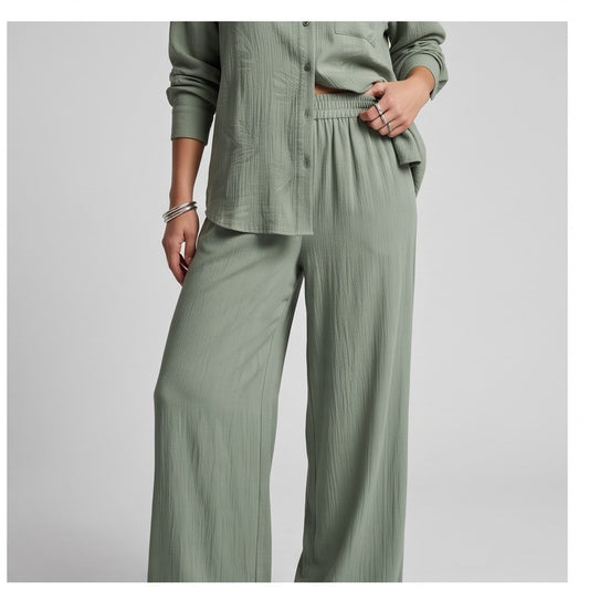 The Fern Frond Pants in Pistachio