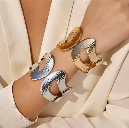 Cuff Bracelet Featuring a Fluid Organic Form and Textured Surface